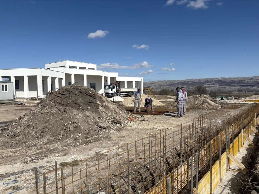 U Tomislavgradu nastavljeni radovi na gradskom groblju