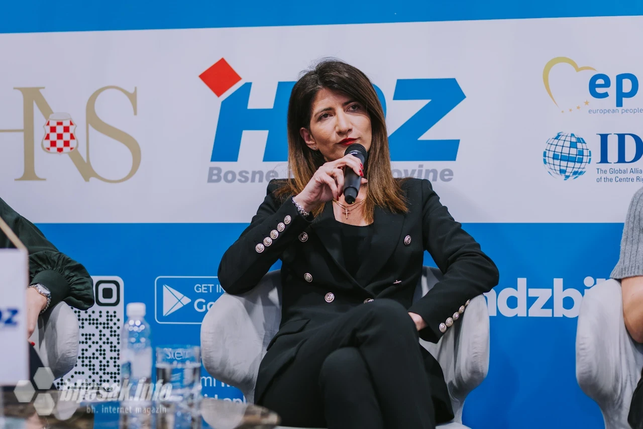 Okrugli stol "One odlučuju: Priče snage i zajedništva iz HNŽ-a"