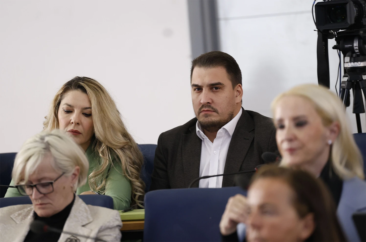 Skupština Kantona Sarajevo: Zahiragić galamio pa ga udaljili