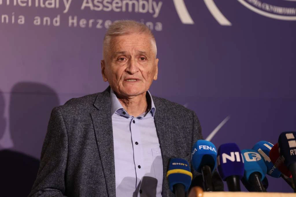Špirić o rušenju kvoruma: ''Bošnjaci pokušavaju Srbe i Hrvate pretvoriti u publiku''