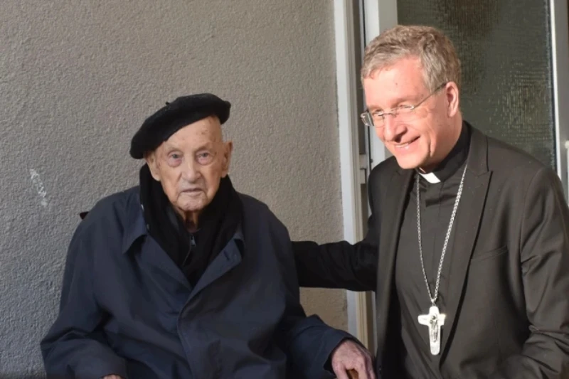Najstariji svećenik na svijetu proslavio 110. rođendan: "Molitva me drži mladim"