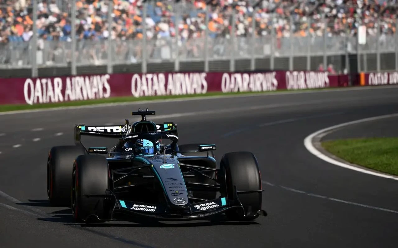 Russell ispred Antonellija za dominaciju Mercedesa, Verstappen završio u zaštitnoj ogradi