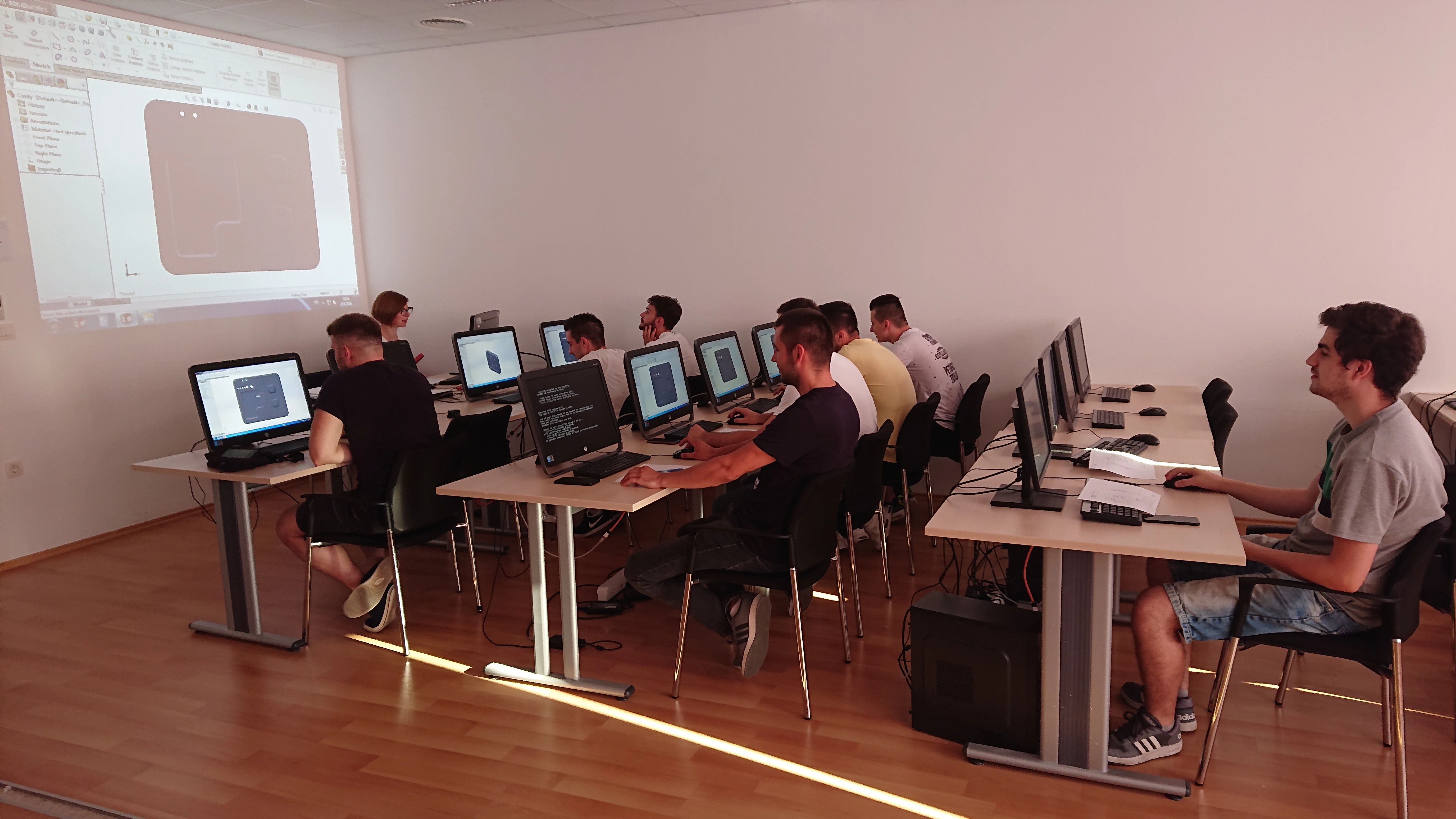 Proljeće je dobar trenutak za promjenu. U INTERA-i kreću edukacije: od industrijskih vještina do game developmenta