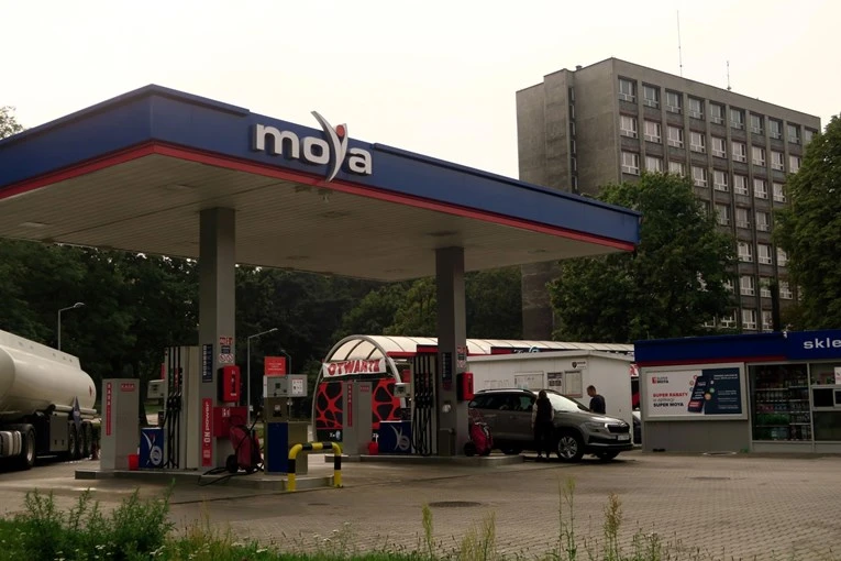 Njemačka kontrolira vozače koji u susjednim zemljama toče jeftinije gorivo
