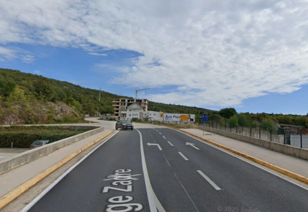 Dvije osobe ozlijeđene u prometnoj nesreći u Grudama