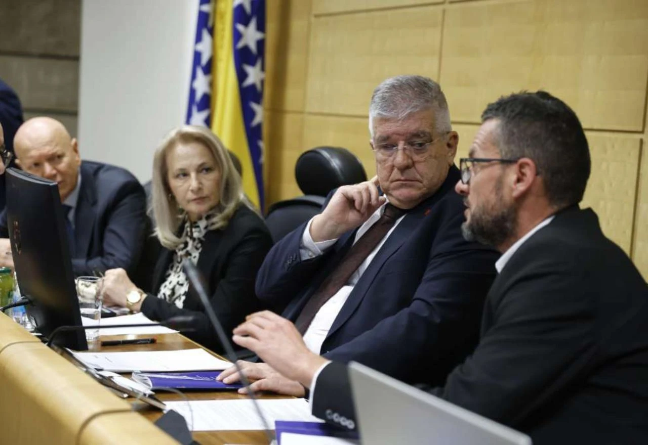 Osvete smjenama: Obračun DF-a i Naše stranke zbog 'dva Dragana'
