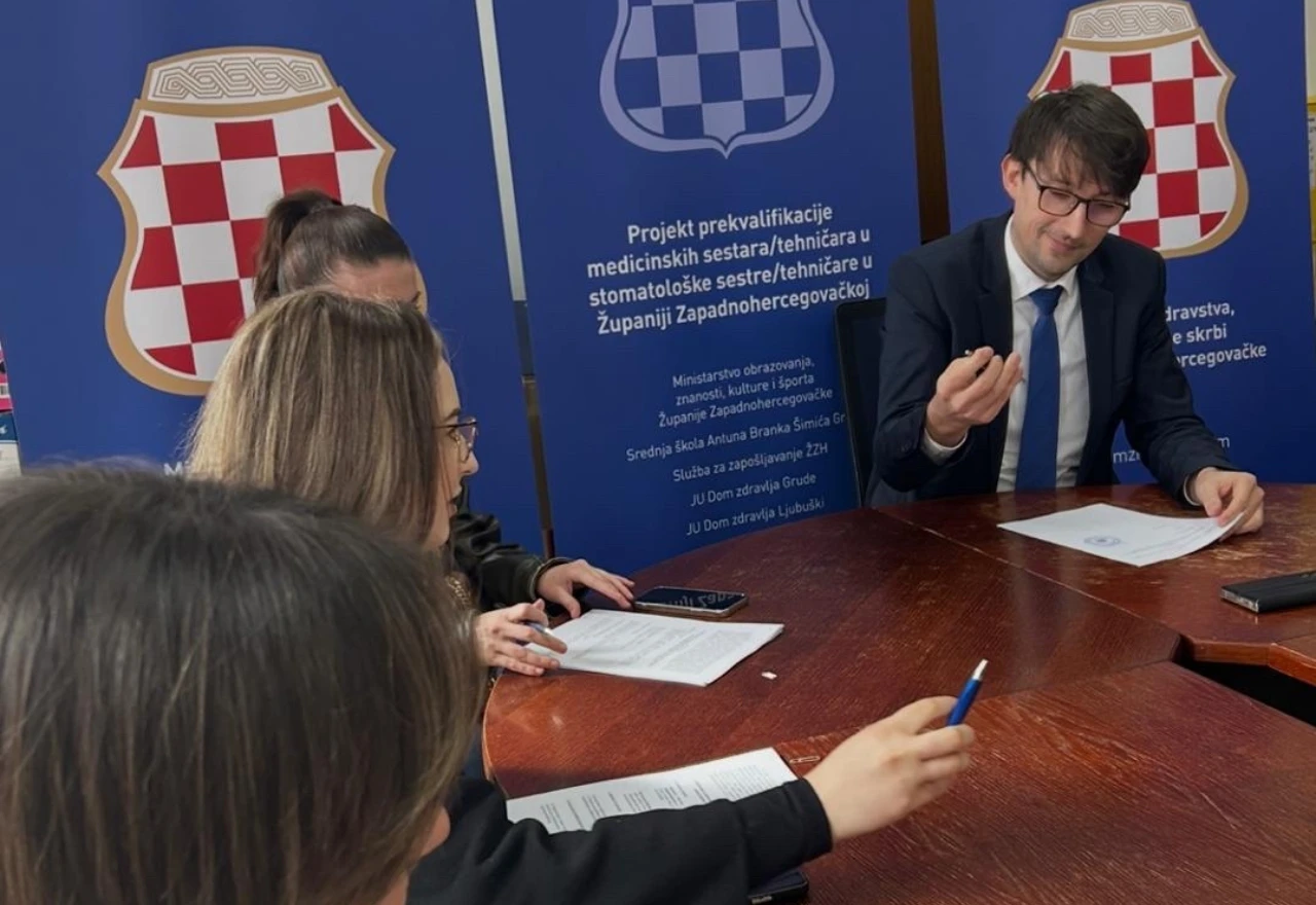 U Grudama potpisani ugovori za prekvalifikaciju medicinskih sestara i tehničara