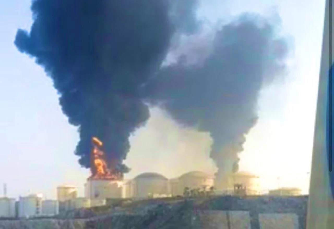 Iran pogodio skladište nafte u Omanu