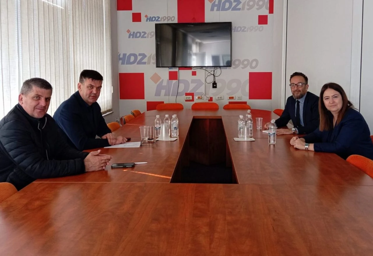 Razgovor o izborima i reformama: Cvitanović se sastao s talijanskom veleposlanicom u Mostaru