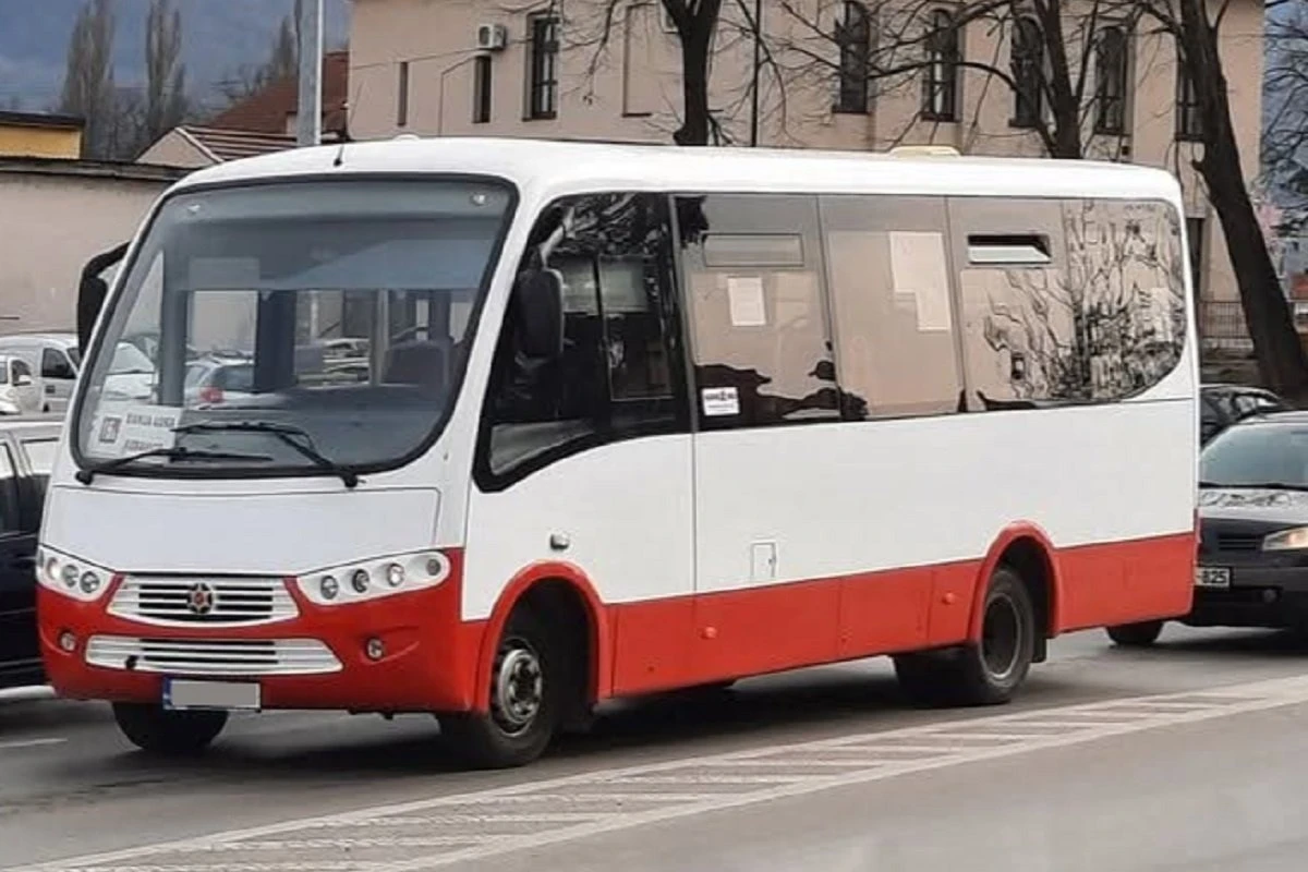 Drama u Banja Luci: Putnik davio vozača u autobusu punom djece