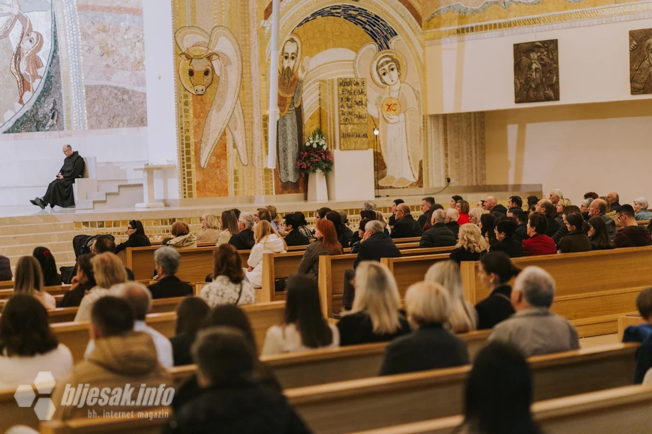 Tribina "Obitelj u izazovima današnjeg vremena"