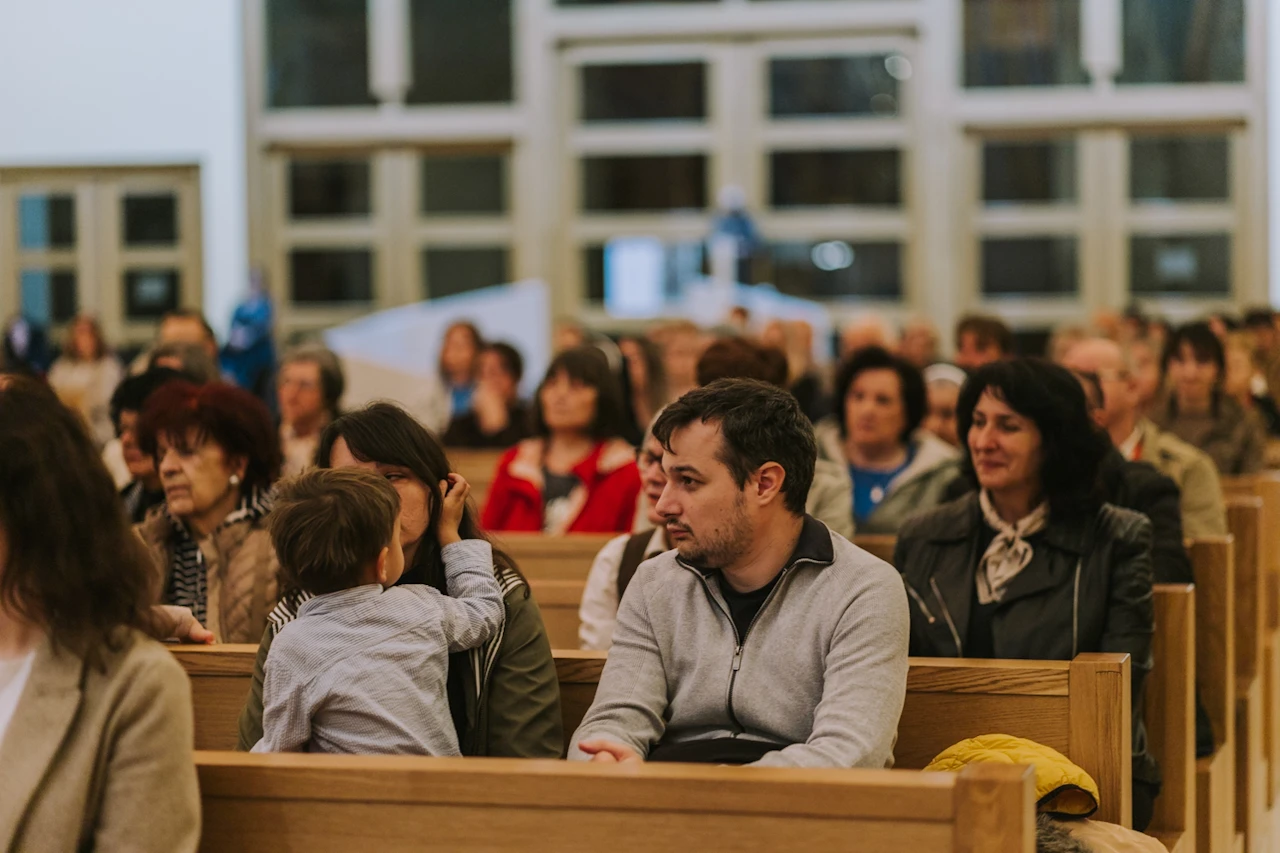 FOTO | U Mostaru održana tribina "Obitelj u izazovima današnjeg vremena"