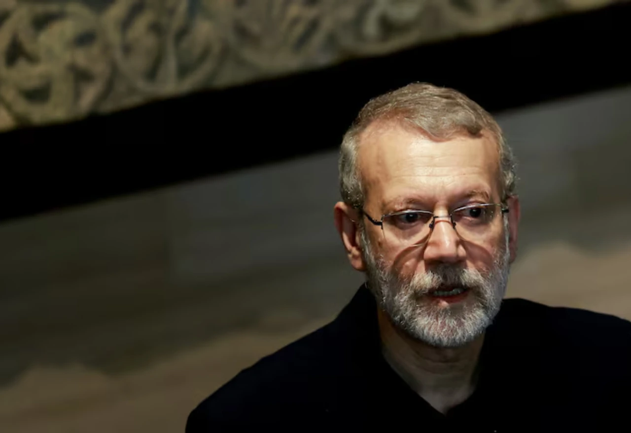Izrael tvrdi da je ubijen, a na nalogu Alija Larijanija osvanula poruka