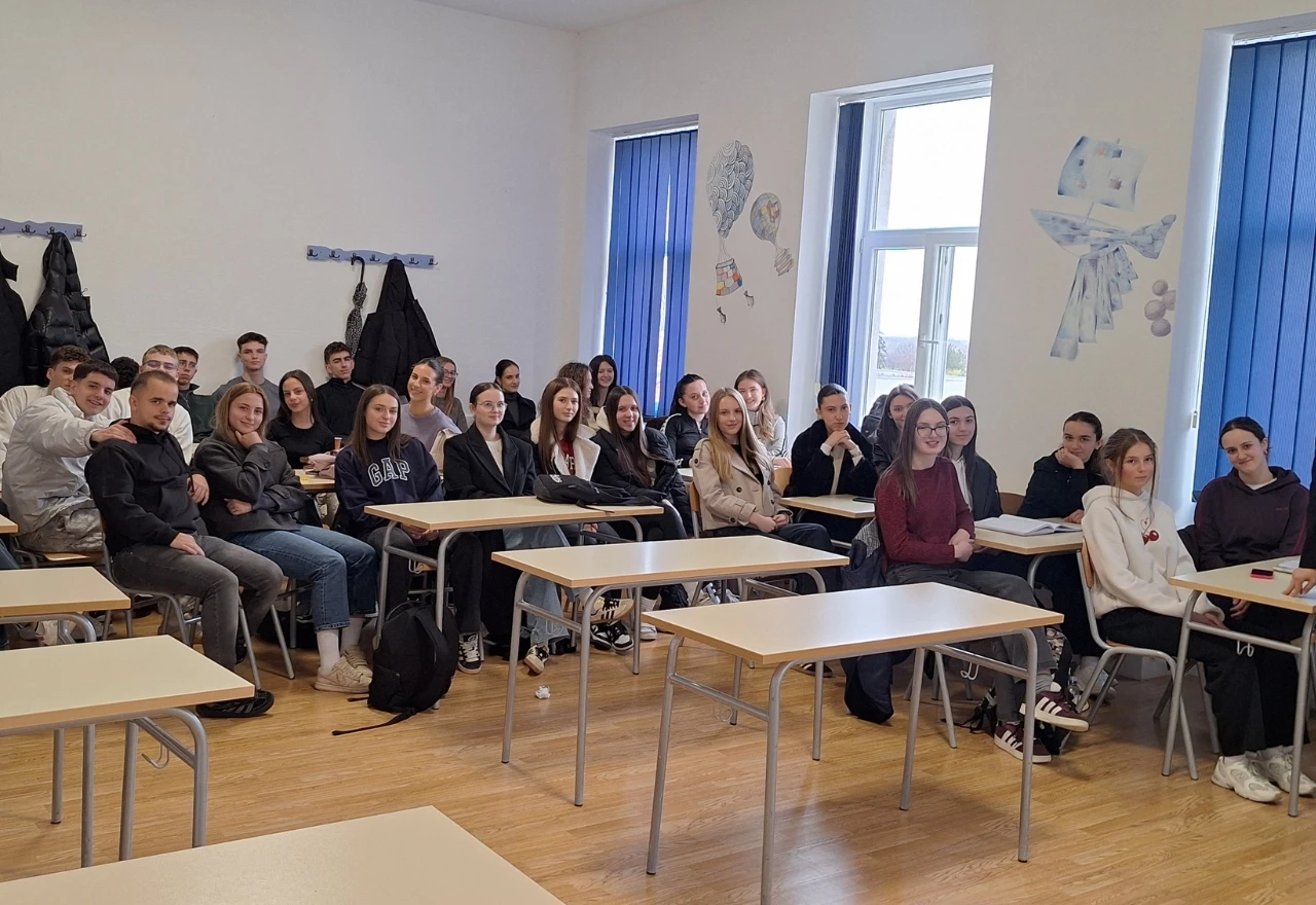 U Gimnaziji Livno održano predavanje u sklopu kampanje "Plavi ožujak"