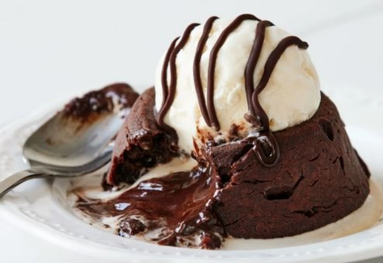 Brzi čokoladni užitak: Lava Cake od samo 3 sastojka