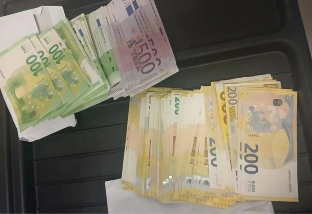 Kažnjen s 13.200 eura na granici kod Imotskog jer nije prijavio 50.000 eura gotovine