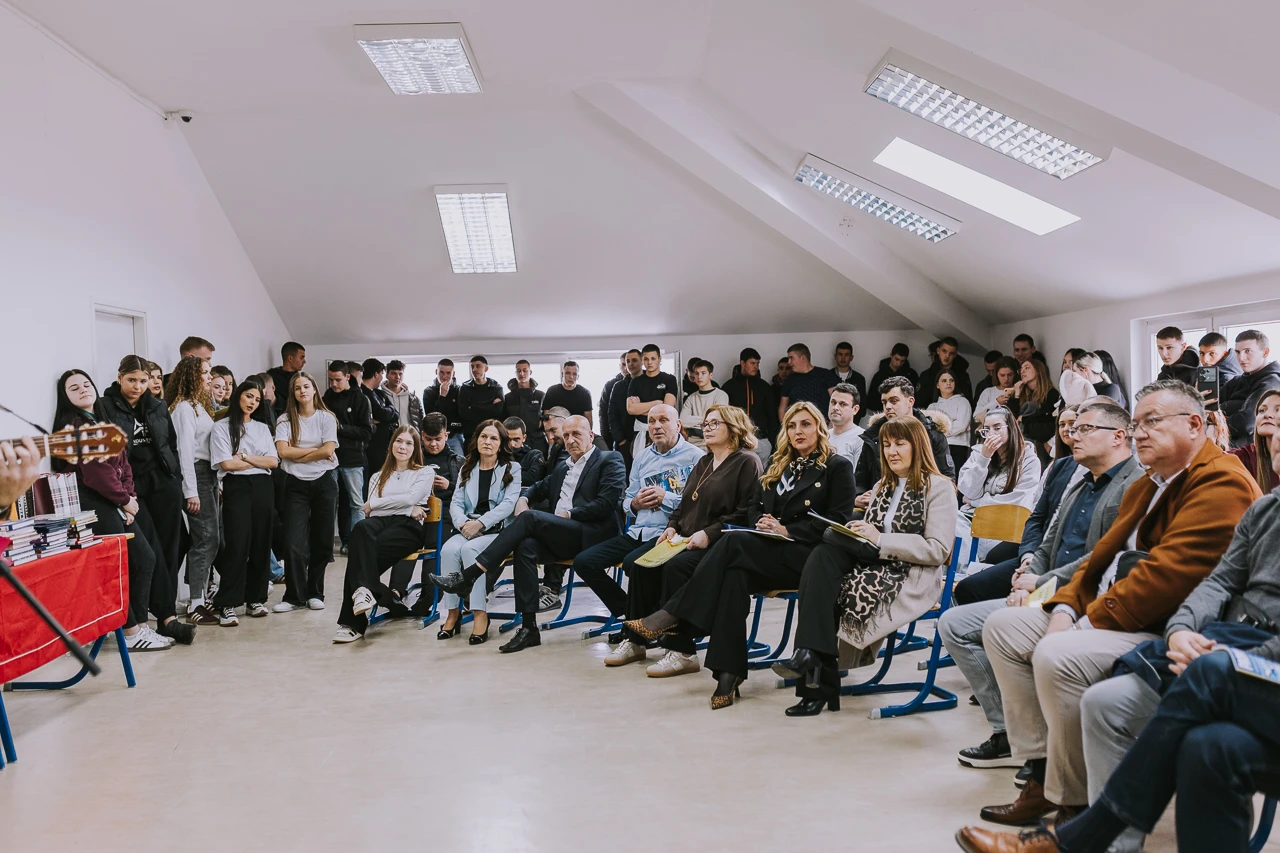 FOTO | Srednja prometna škola Mostar obilježila Dan škole i 25 godina "Prometnika"