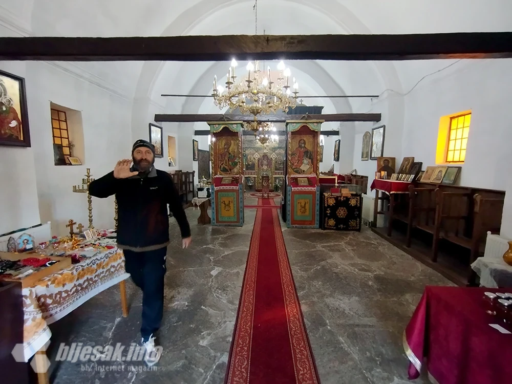 Crkvenjak Plamen u manastirskoj crkvi