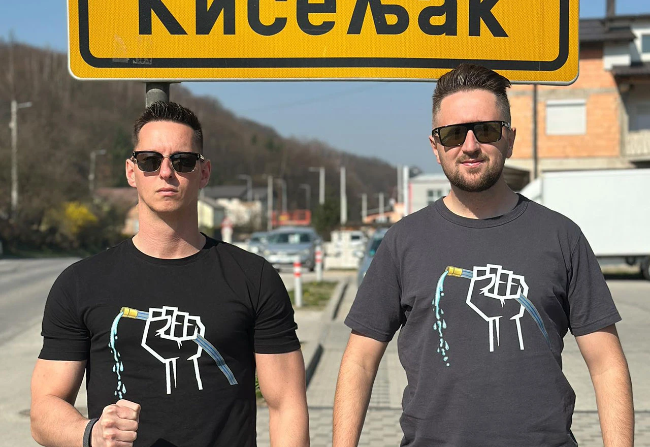 Dok se aktivistima sudi zbog presječenih crijeva, pitanje je zašto stotine ilegalnih objekata godinama ostaju netaknute