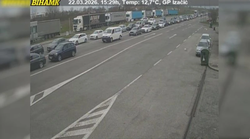 Višesatna čekanja na izlazu iz BiH, putnici ogorčeni