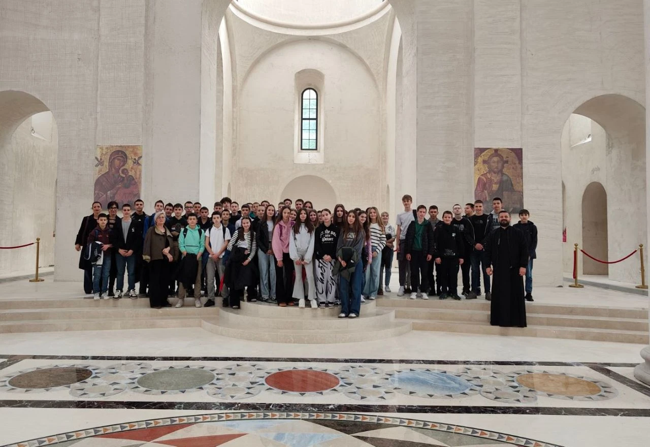 Mostarski osmaši obišli tri vjerska središta u gradu