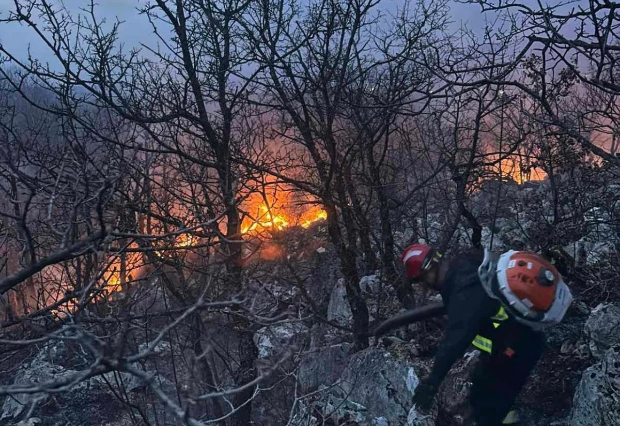 Samo u srijedu vatrogasci gasili 13 požara po Hercegovini