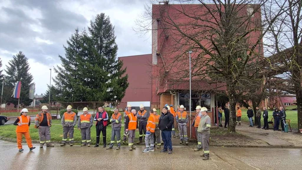 Radnici iz BiH stupili u štrajk glađu, 600 zaposlenih traži otpremnine i plaće