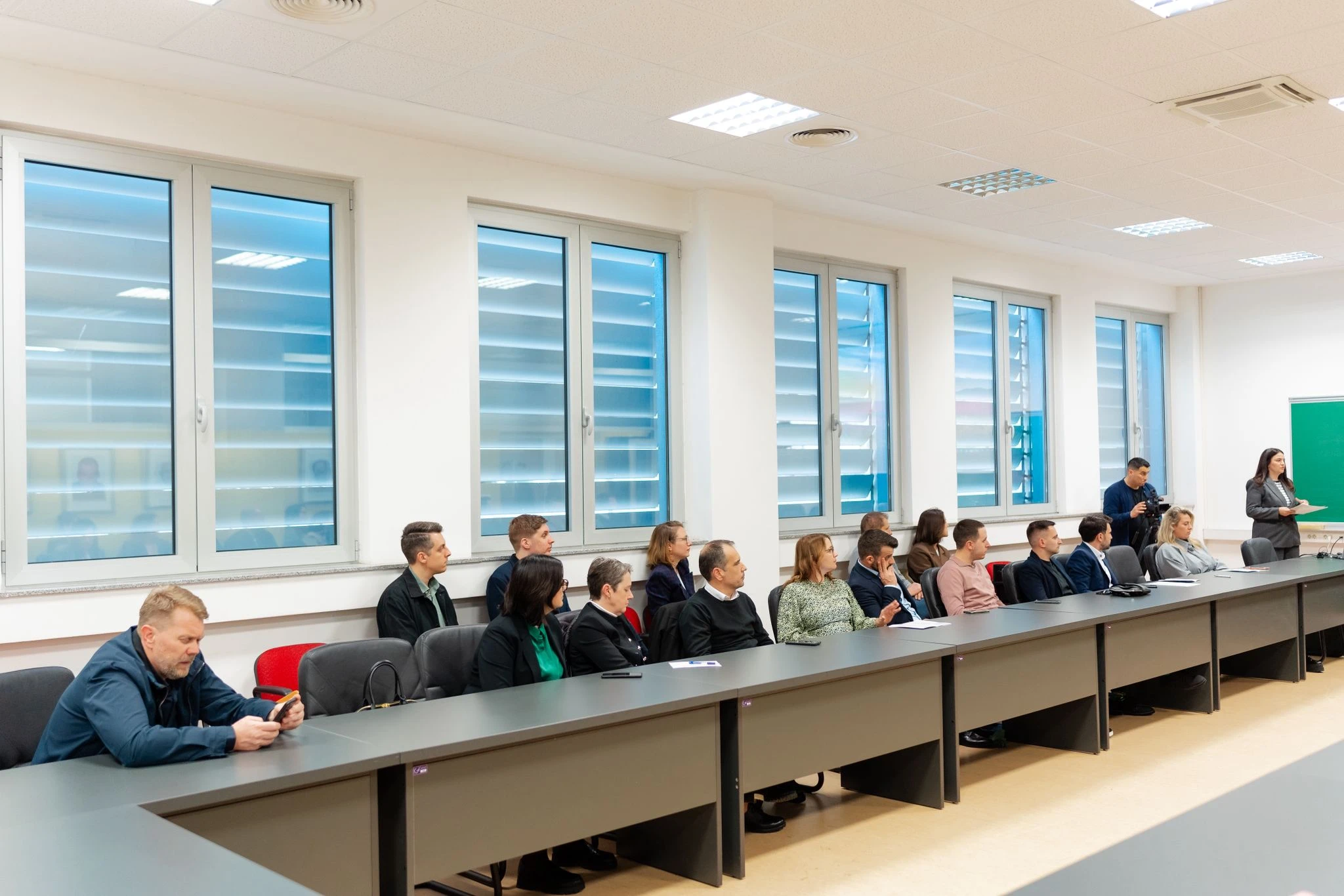 FOTO | SUM otvorio važnu raspravu: Što čeka doktorande nakon studija?
