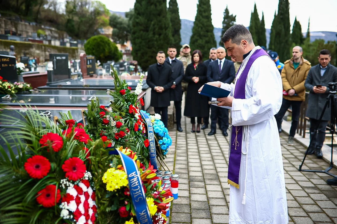FOTO | Obitelj Joze Leutara i dalje traži istinu: U Mostaru obilježena godišnjica smrti