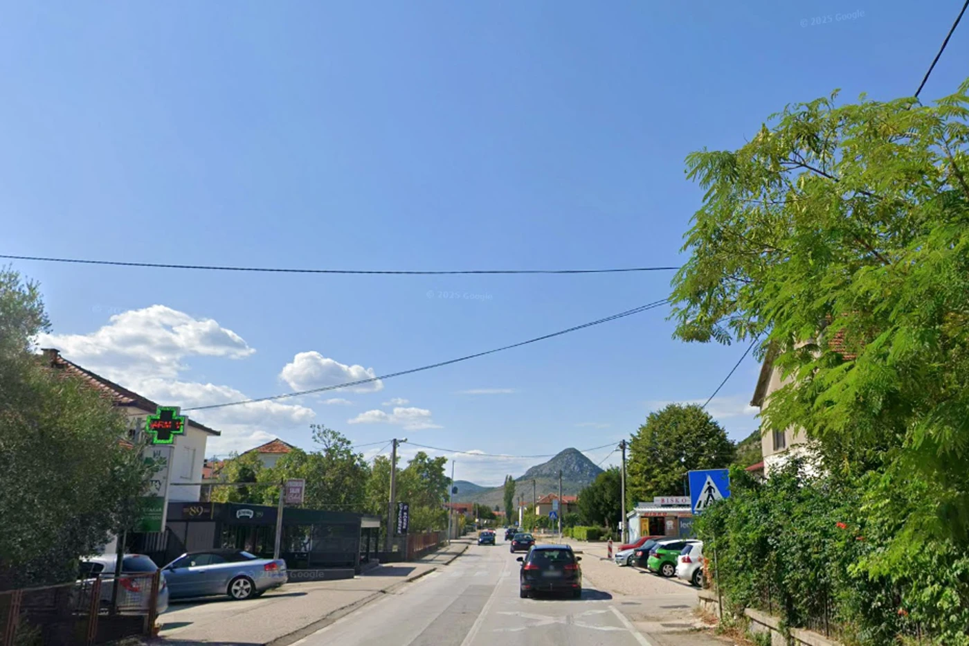 Tri osobe ozlijeđene u prometnoj nesreći u Vitini