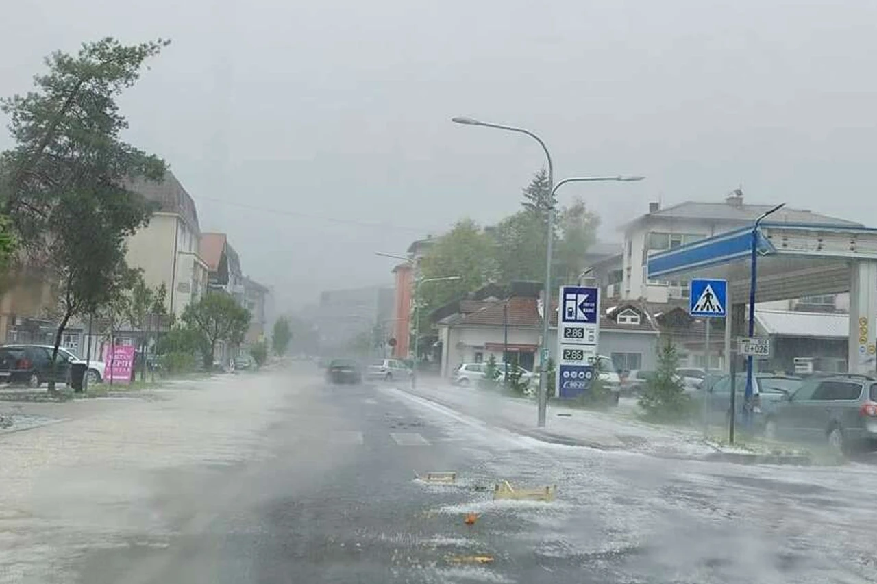 Jutro baš i nije za vožnju, mnoštvo cesta je zatvoreno