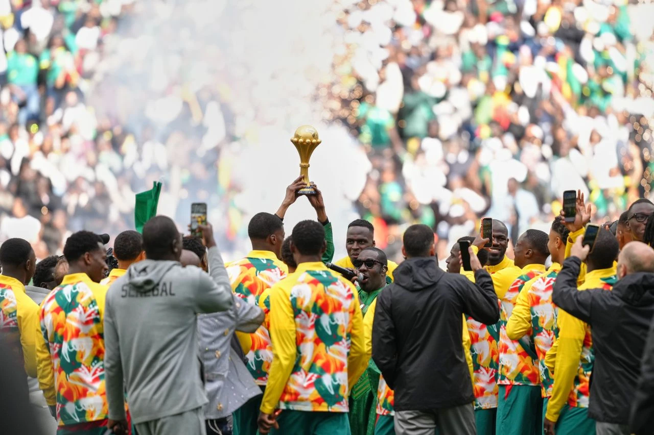 Senegal igrao protiv Perua, kapetan Kalidou Coulibaly izašao s peharom afričkog prvaka
