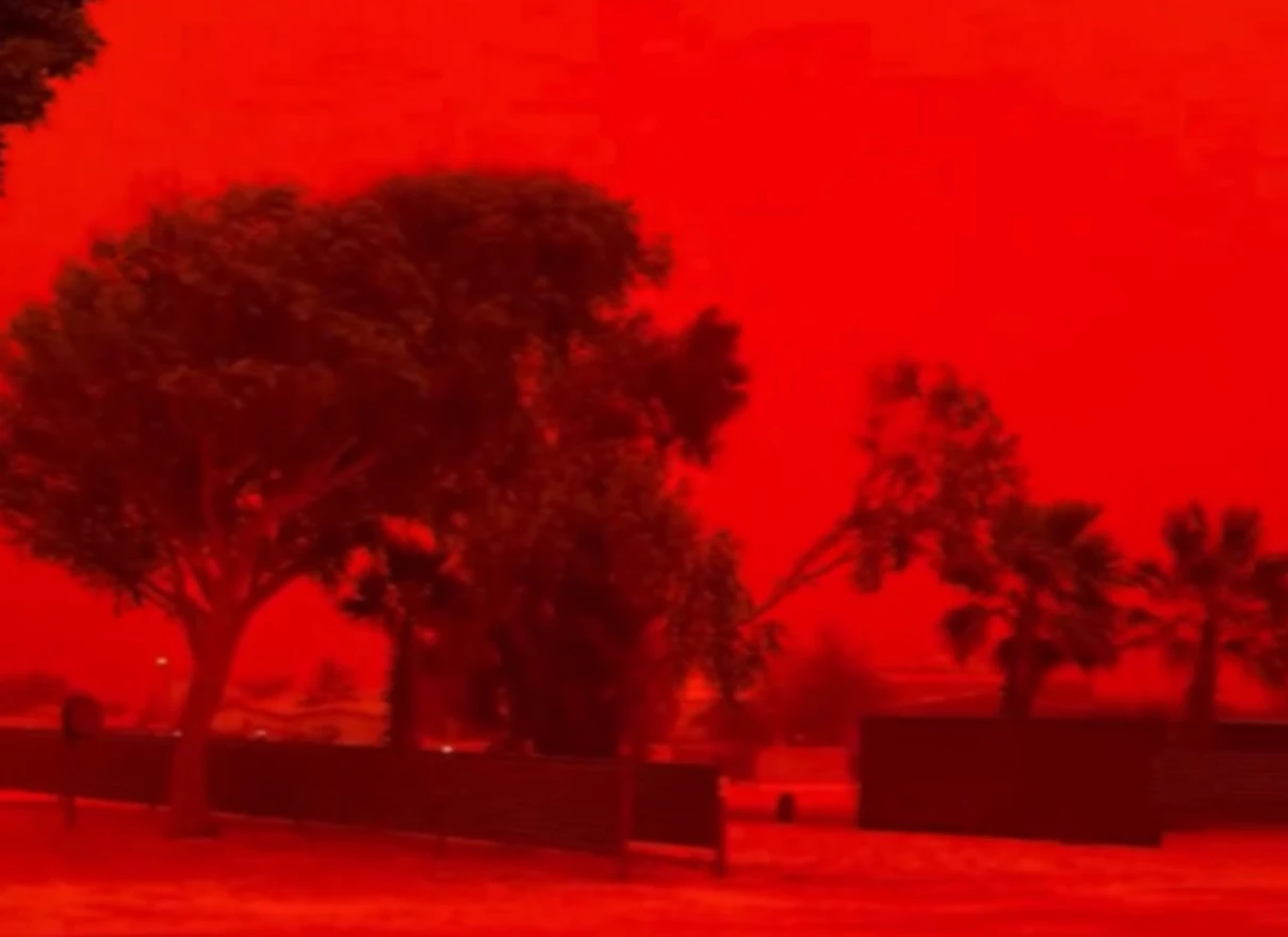 Zašto je nebo iznad Australije postalo crveno?