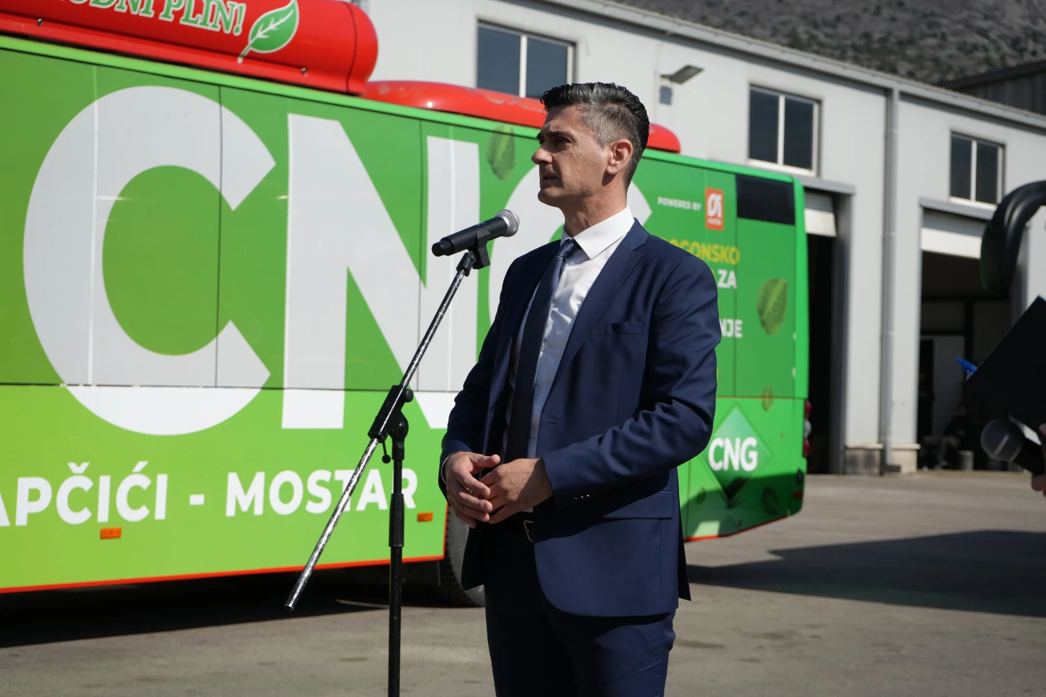 Marijanović za Bljesak.info: CNG autobusi donose uštede i tišu vožnju u Mostaru