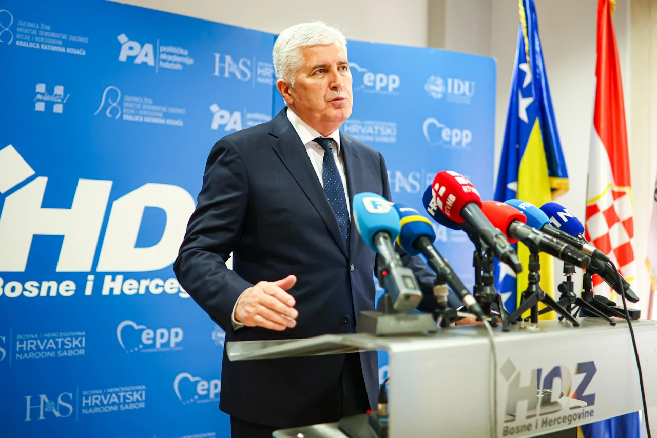 Dragan Čović na press konferenciji za medije