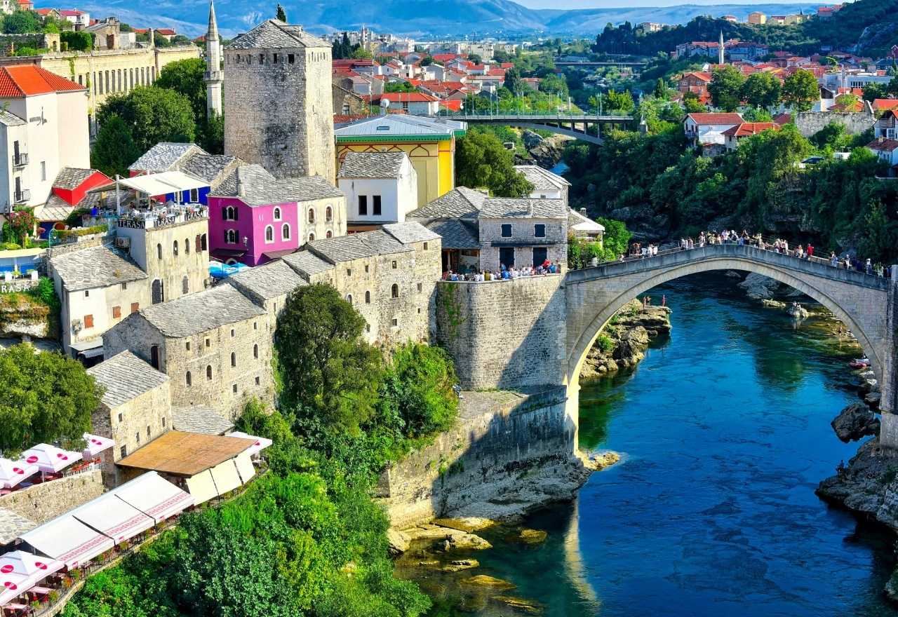 Mostar i Sarajevo uvršteni među 100 najboljih gradova za istraživanje pješice