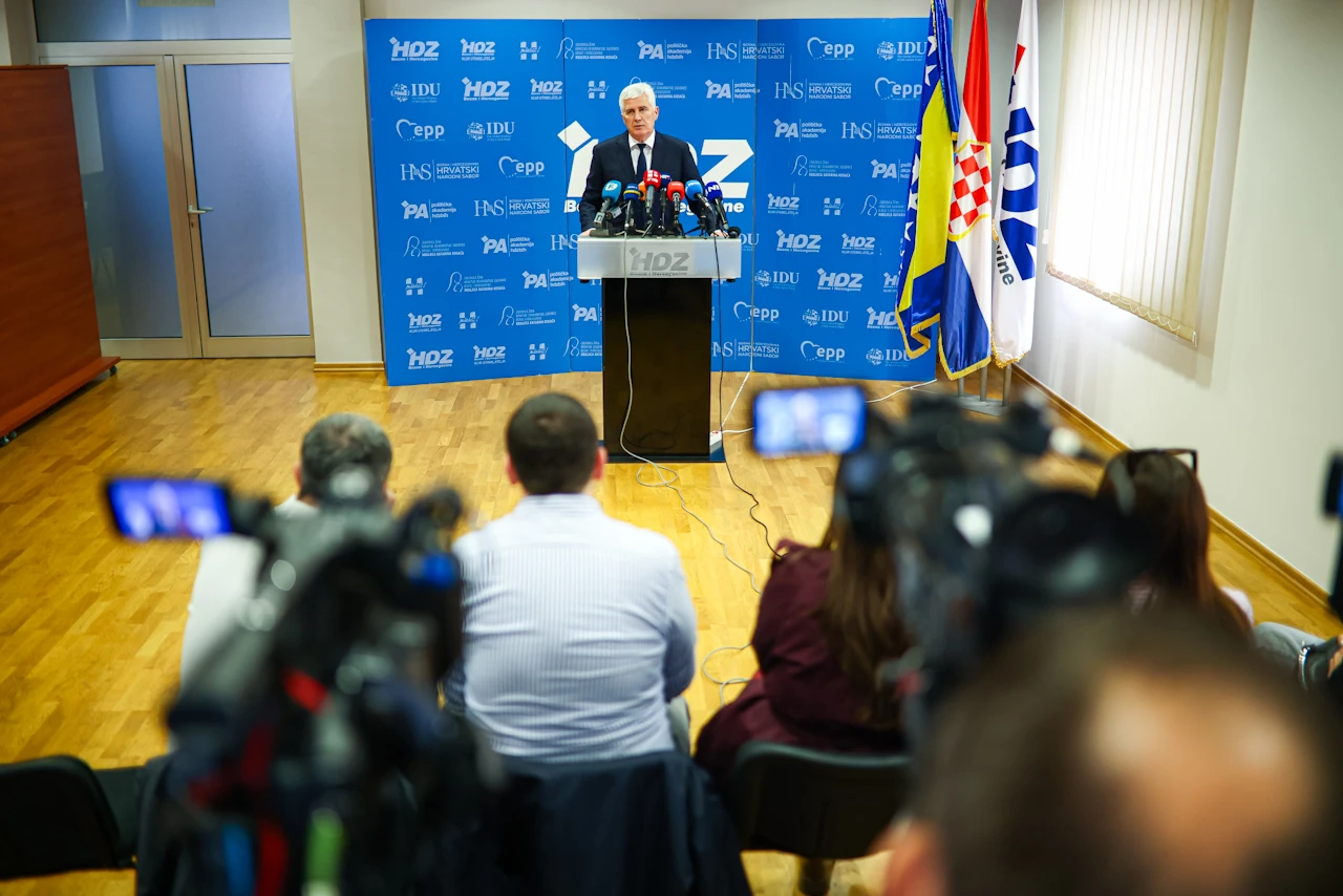 Čović čestitao monsinjoru Rajiču imenovanje u Vatikanu