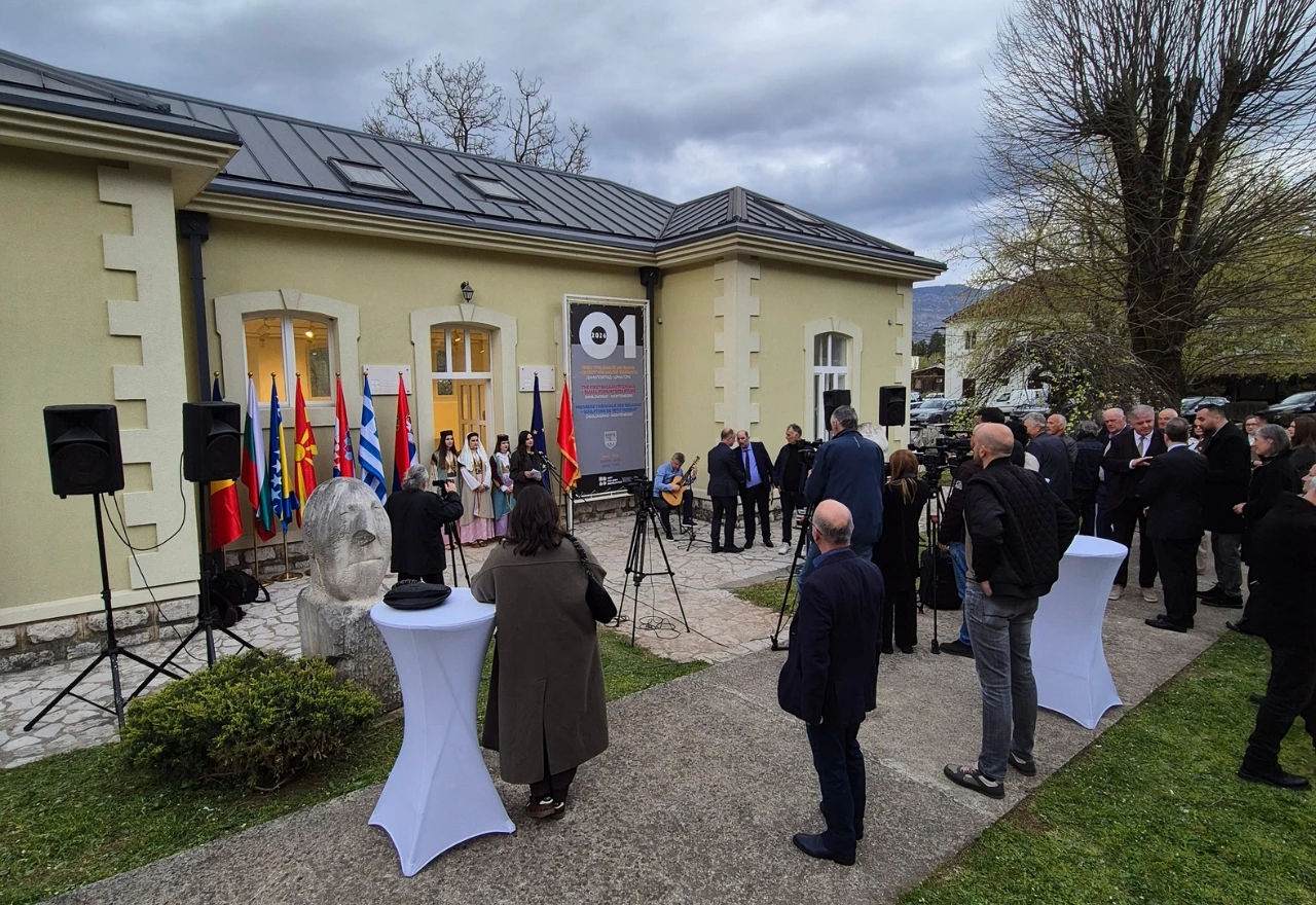 FOTO | Nikolić predstavlja BiH na Trijenalu Balkana skulpture