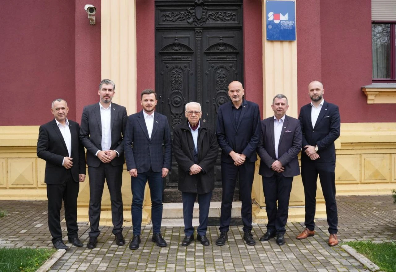 Tjedan znanosti i umjetnosti u Mostaru zaključen dodjelom priznanja Boži Biškupiću