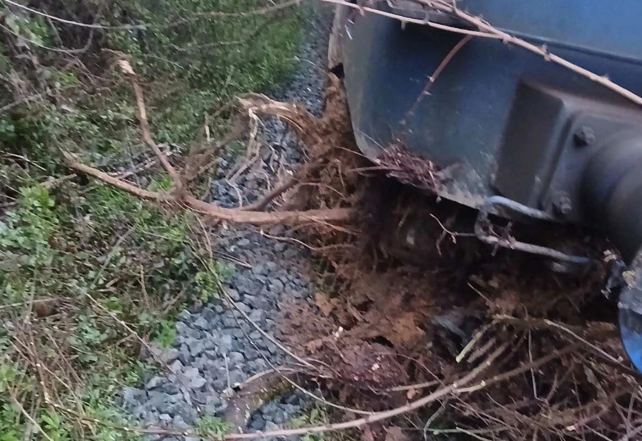 Putnički vlak Željeznica Republike Srpske naletio na odron, nema ozlijeđenih