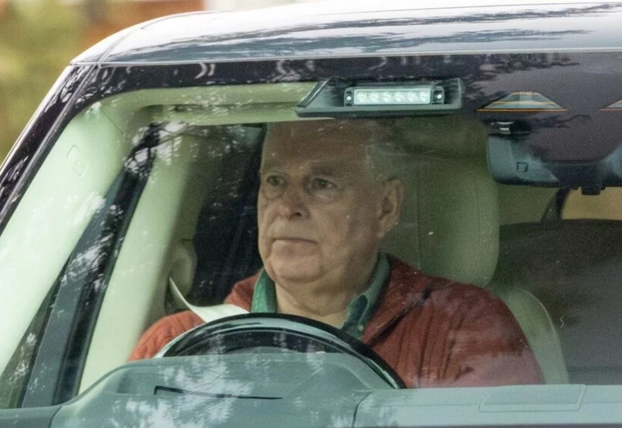 Daleko od kraljevskog sjaja: Bivši princ Andrew tužan i usamljen za blagdane