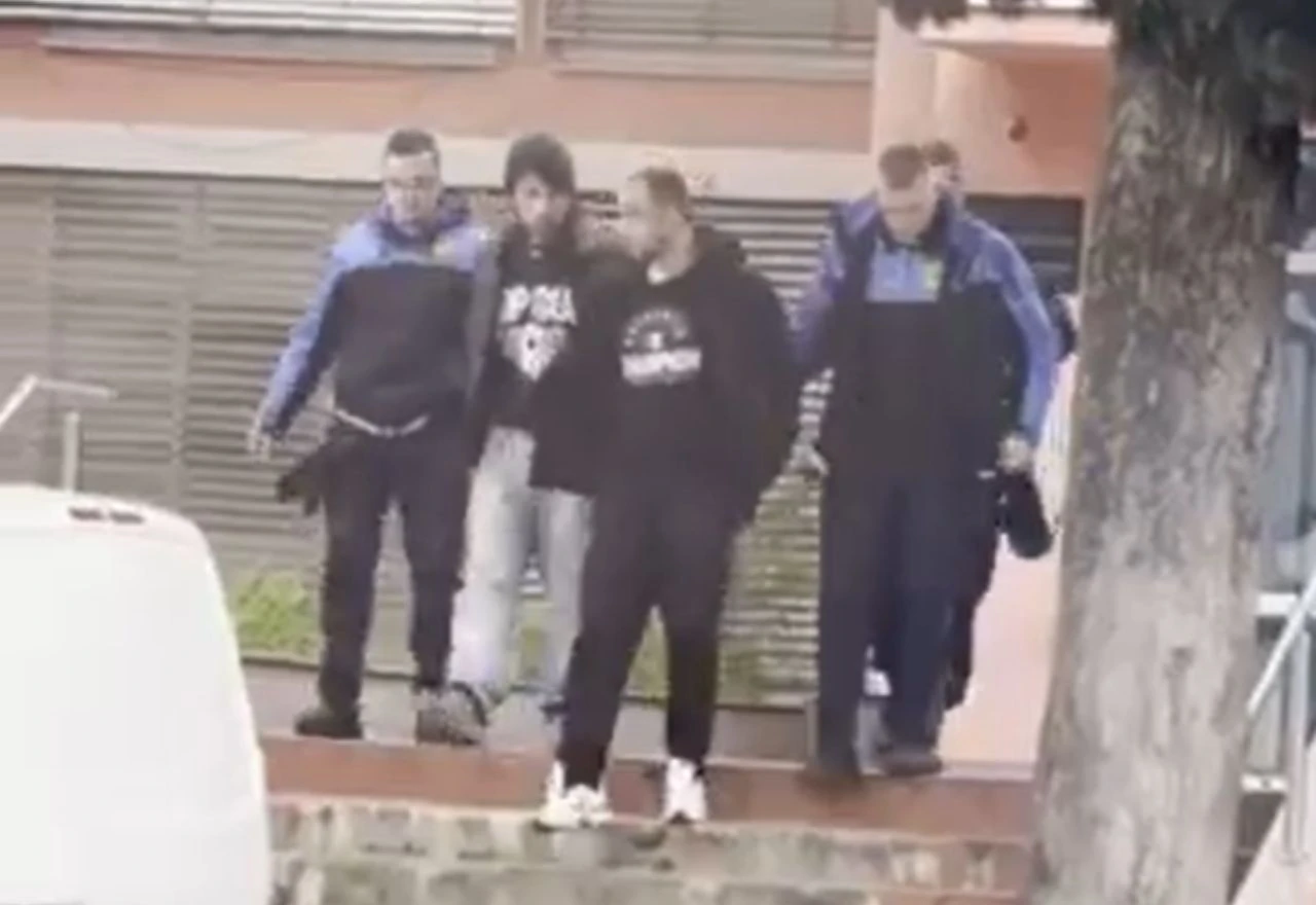 VIDEO | Osumnjičeni za paljevinu sedam automobila ispitani u Tužiteljstvu HNŽ