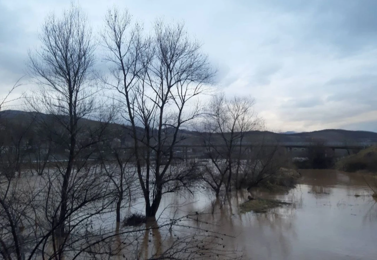 Zabilježen nagli porast vodostaja rijeke Bosne