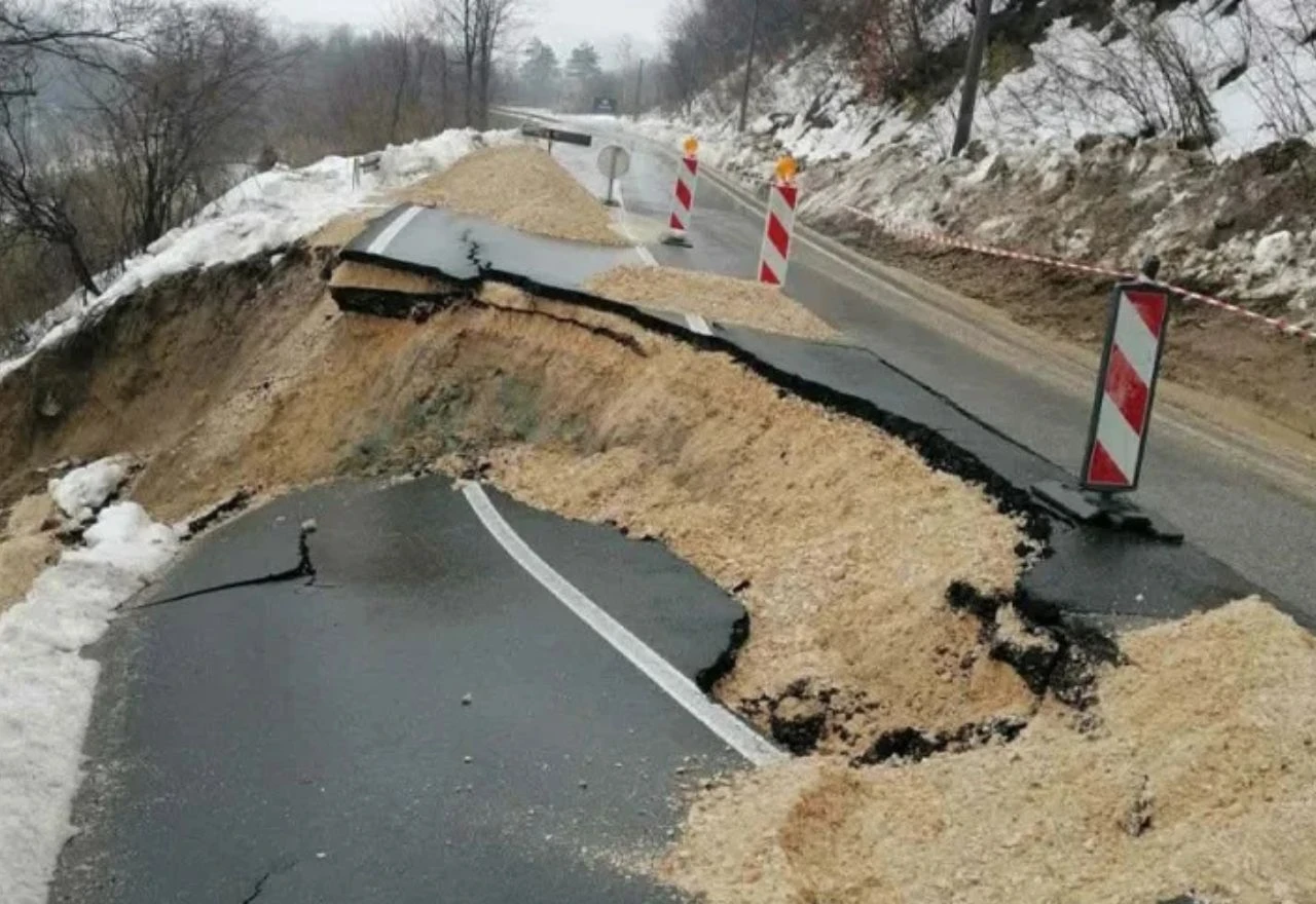 Zbog klizišta zatvorena cesta Tuzla–Bijeljina