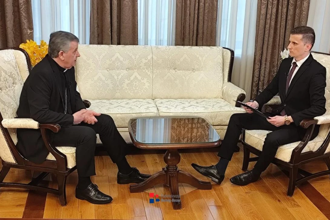 VIDEO | Nadbiskup Vukšić: Uskrs je radosna vijest da smrti zapravo nema
