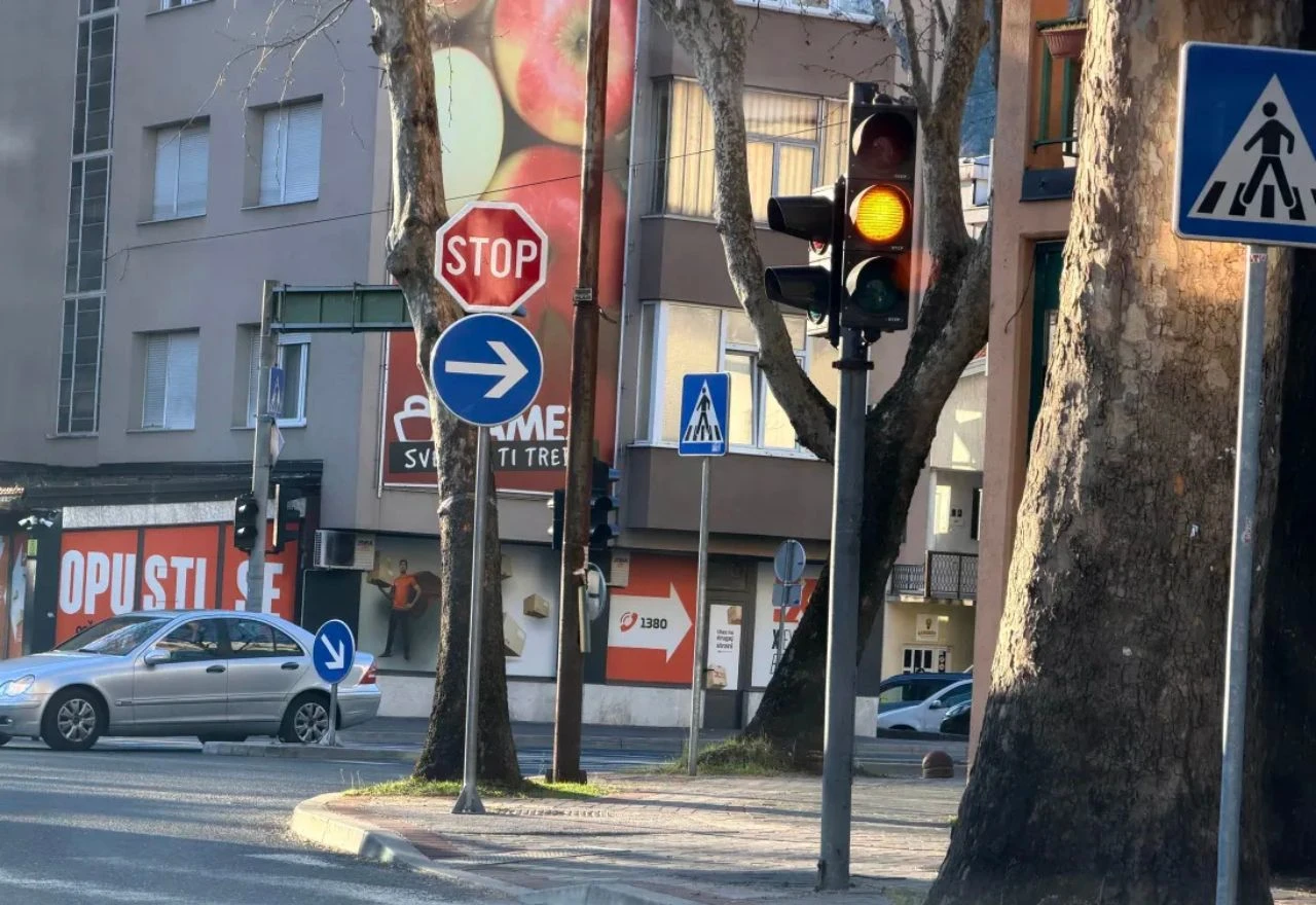 Semafori na mostarskom raskrižju ne rade već dva tjedna