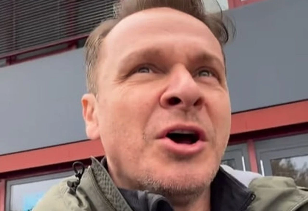Enis Bešlagić našao se u neobičnoj situaciji usred predstave: ''E, to je trebalo doživjeti''