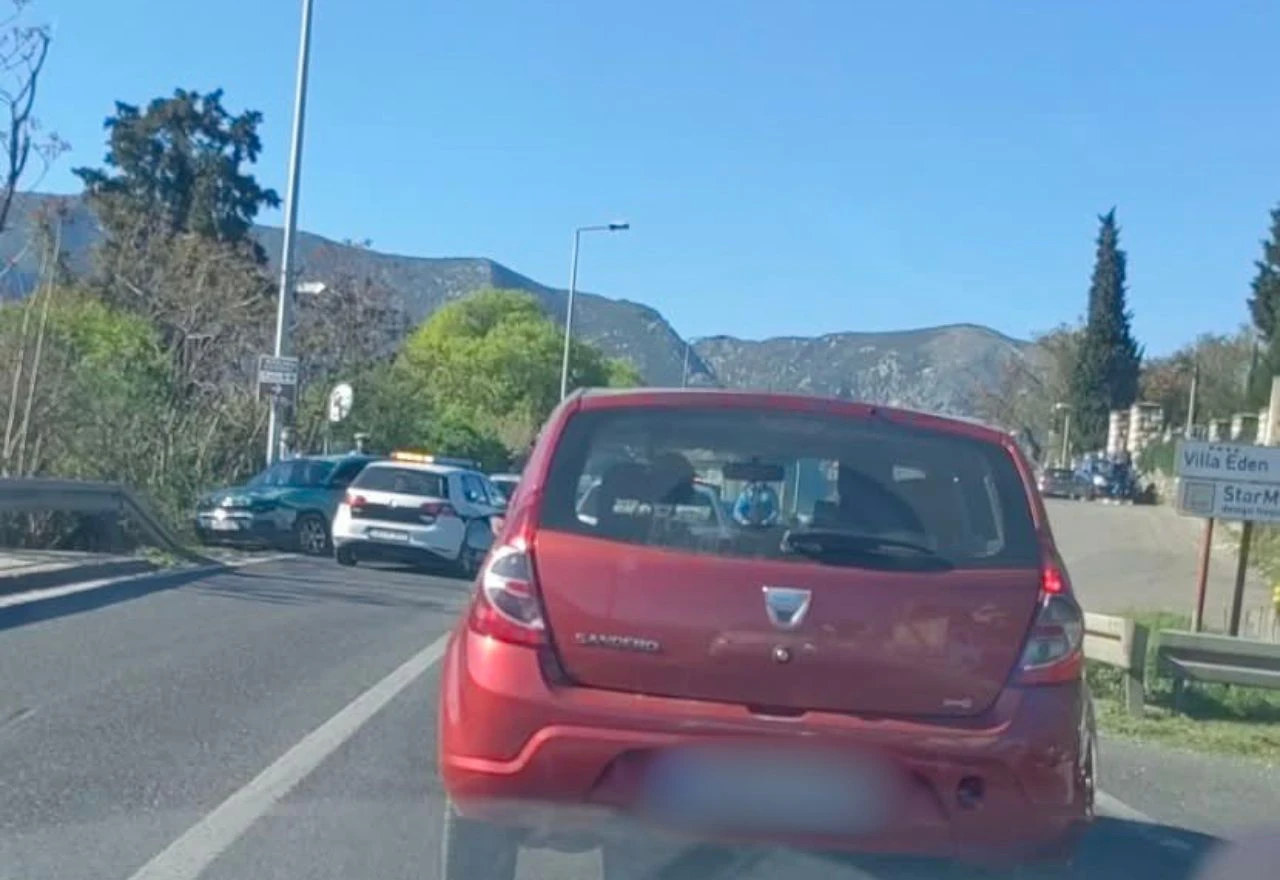 Sudar dva vozila u naselju Bjelušine