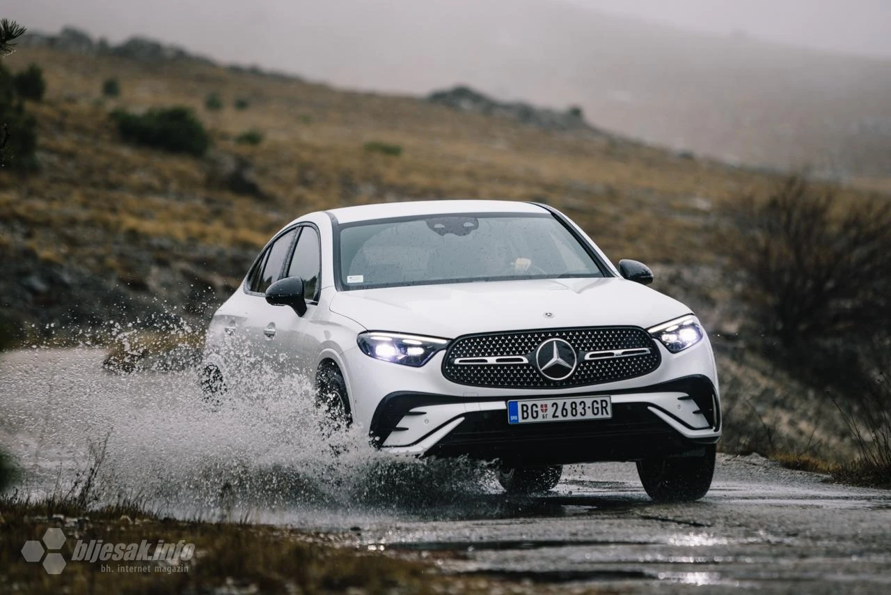 Ljubav prema reprezentaciji jača od luksuza: Prodaje Mercedes za Mundijal!