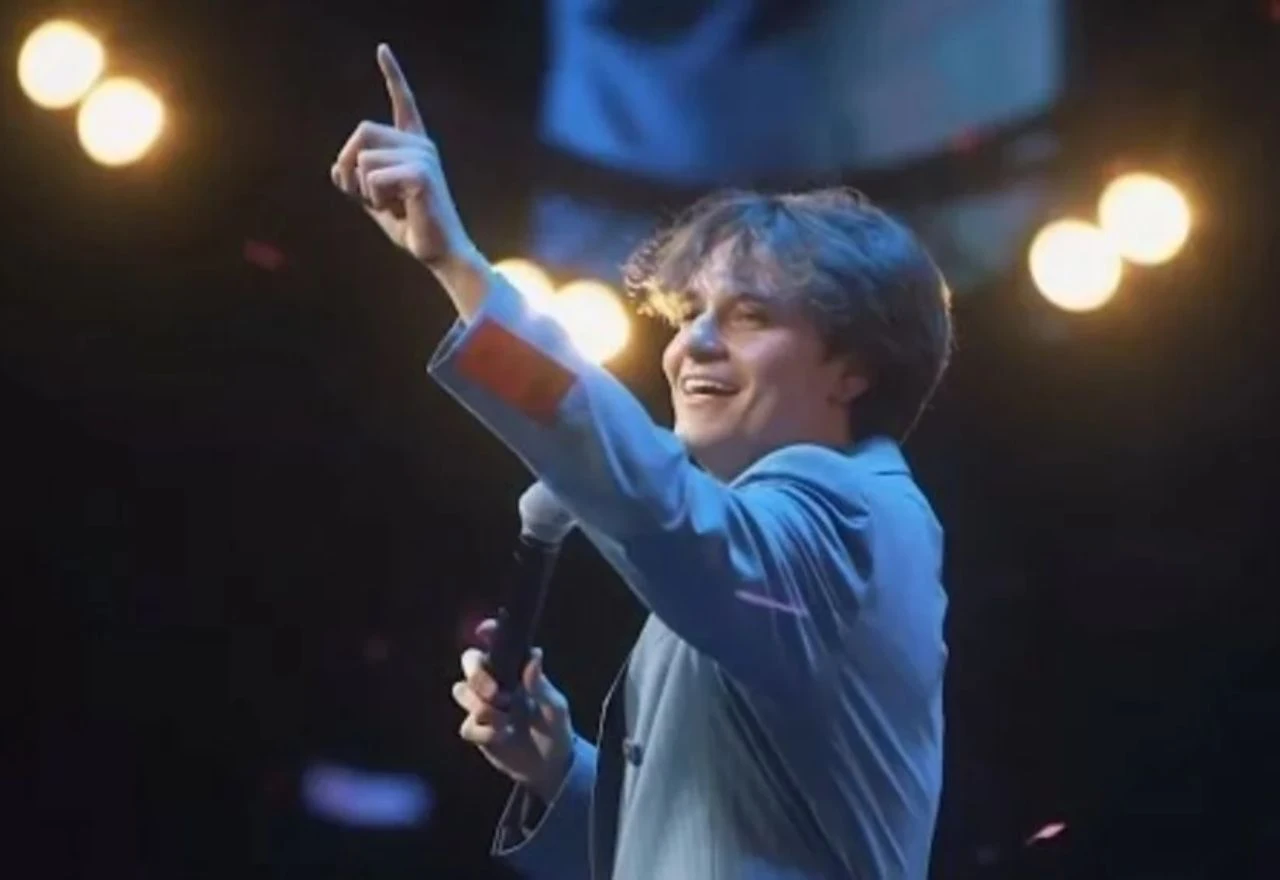 Iznenađenje pred koncert: Jakov Jozinović dobio presladak poklon od glazbene dive